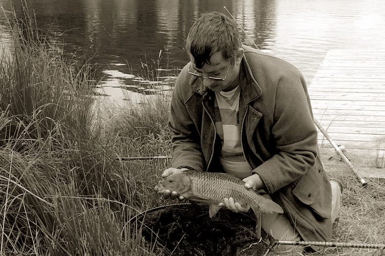 Matt Tanner with a Llyngwyn wild carp