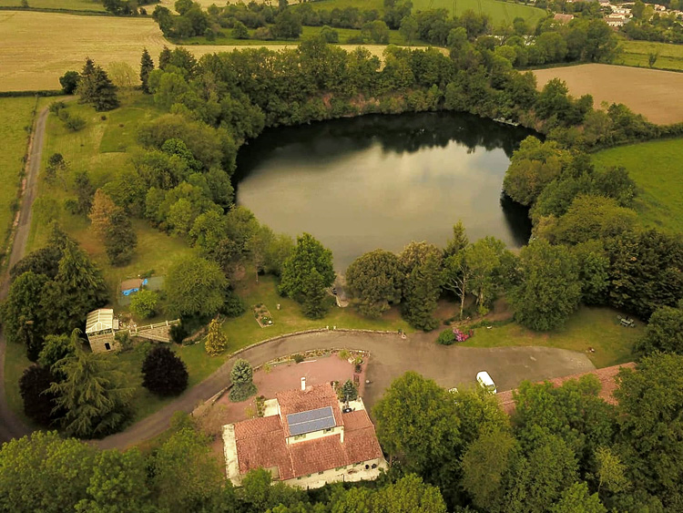 Quarry Bank Carp Fishery, France