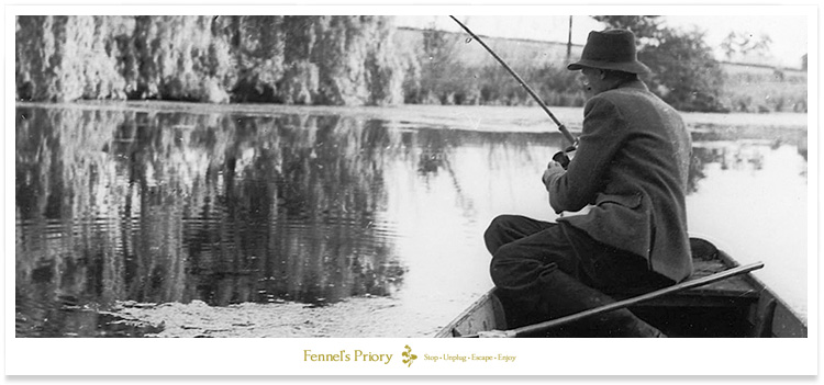 Richard Walker playing a 30lb carp at Redmire Pool